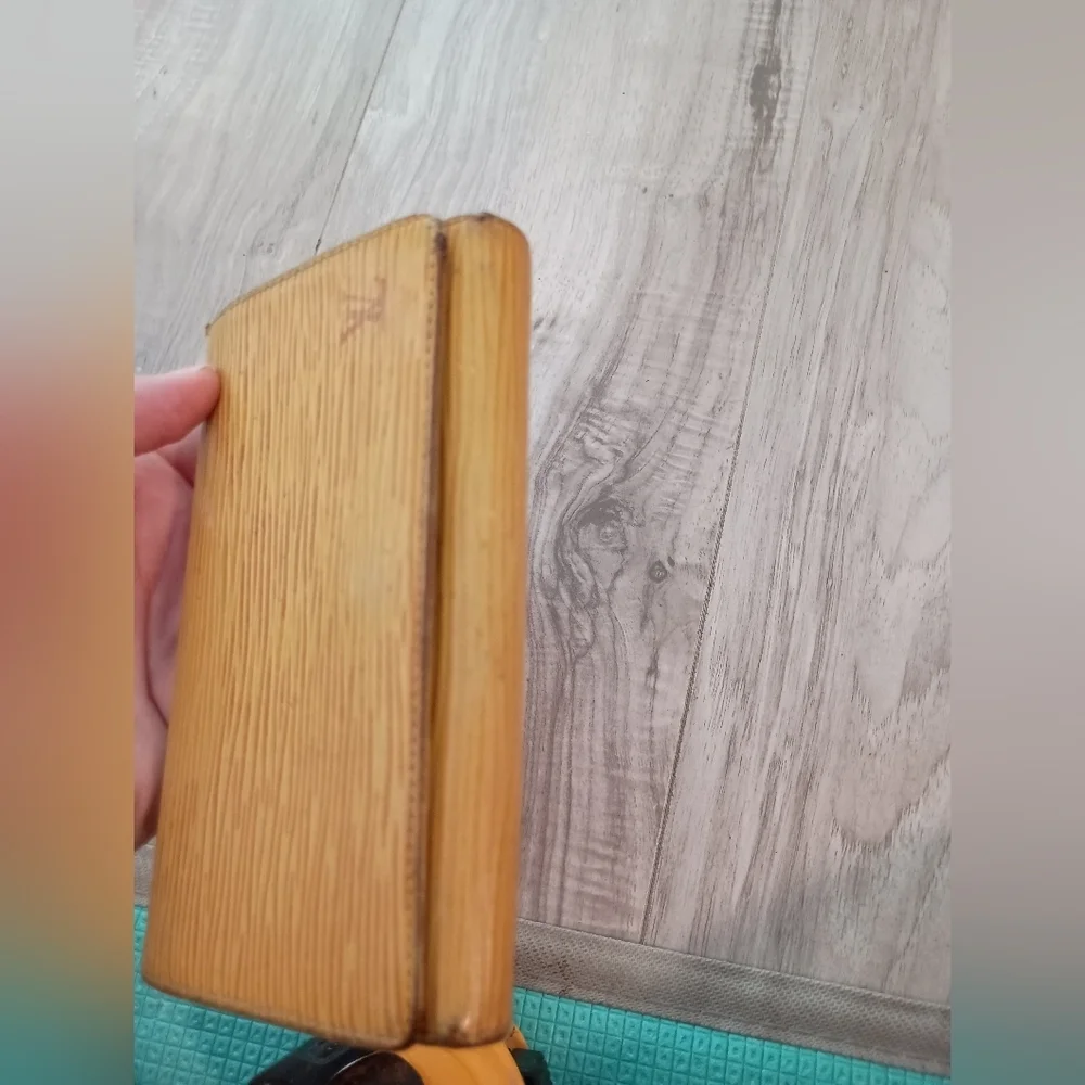 Louis Vuitton EPI Yellow & Purple Leather Tresor Porte-tresor Zip Wallet - Picture 5 of 12